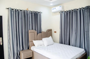 Furnished studio apartment in a secure and serene part of Ibadan
